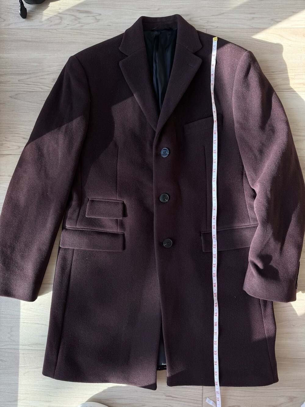 DKNY Men's Burgundy Wool Cashmere Blend 3-Button Overcoat Size 40R - Picture 3 of 7